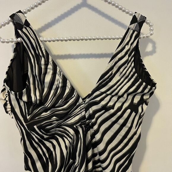 Gottex Swimsuit Womens Size 22 Black White Zebra Print One Piece Ruched Tank - Picture 6 of 11